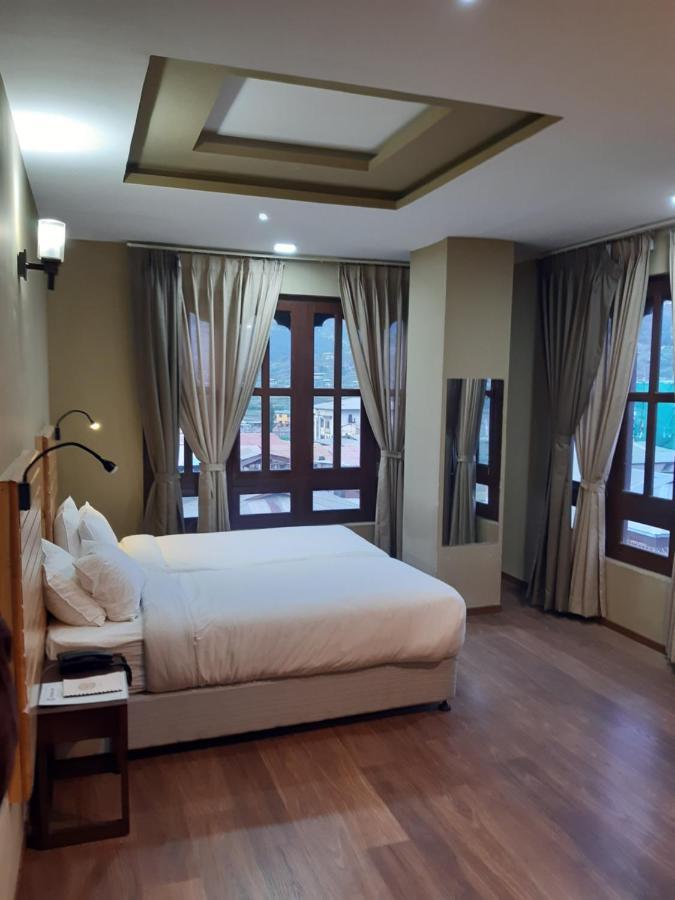 Nirvana Inn Paro Exteriör bild