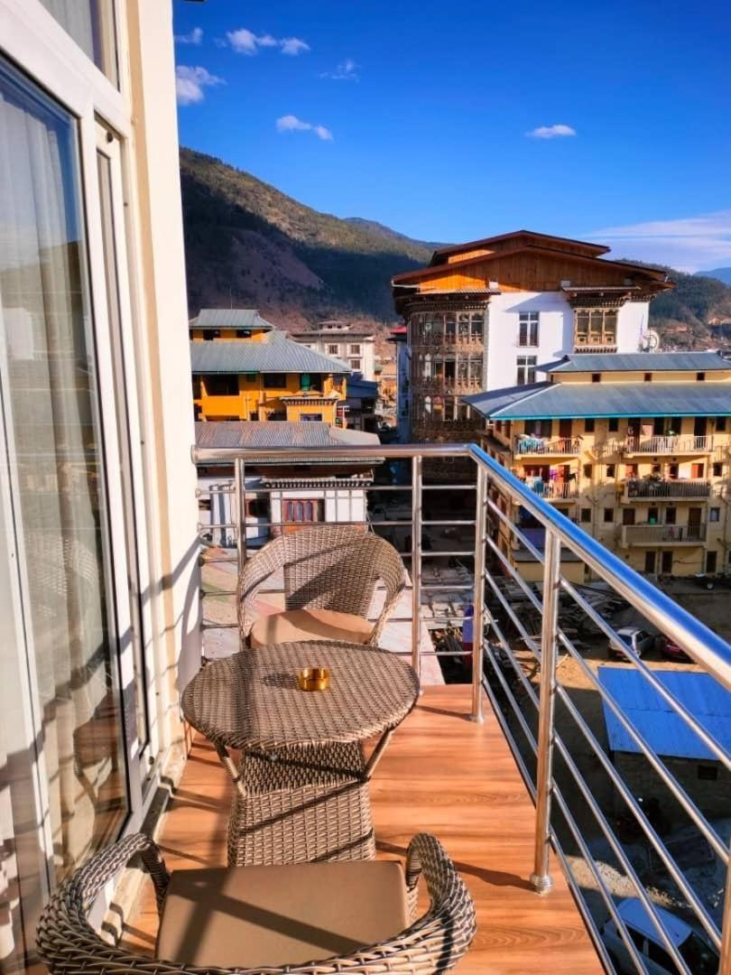Nirvana Inn Paro Exteriör bild